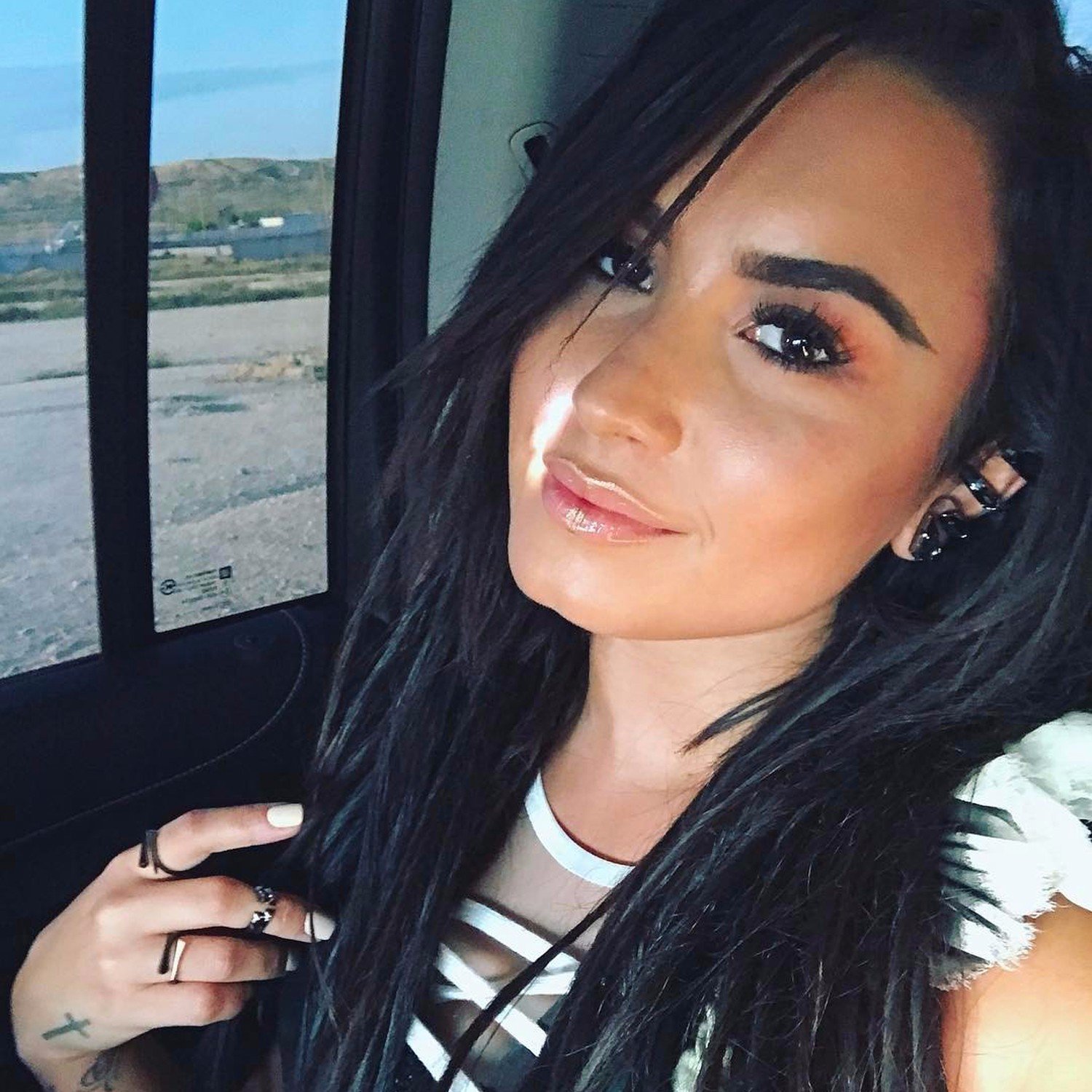 10 Best Beauty Secrets Inspired By Demi Lovato