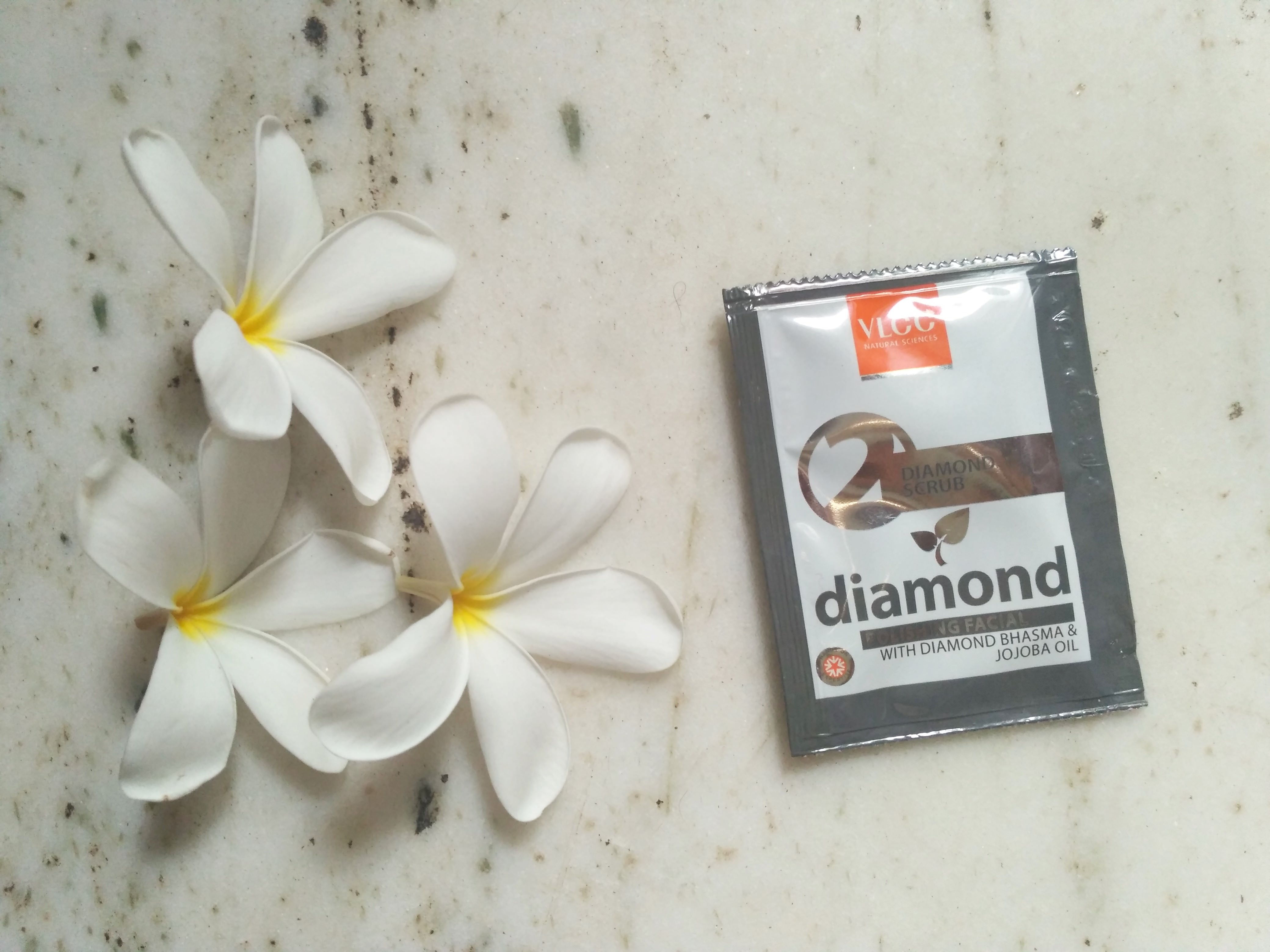 VLCC Diamond Facial Kit Review