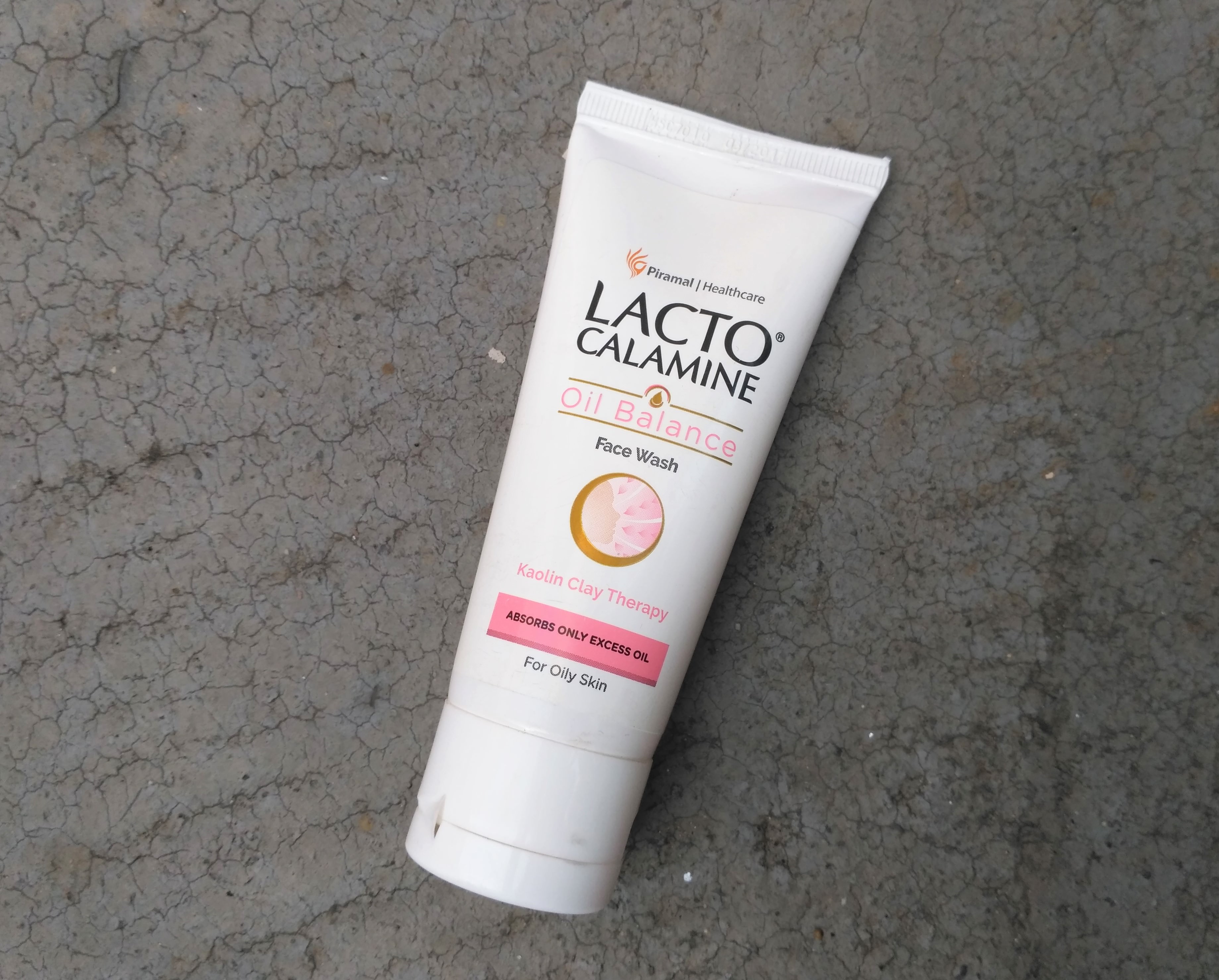Lacto Calamine Oil Balance Face Wash Review