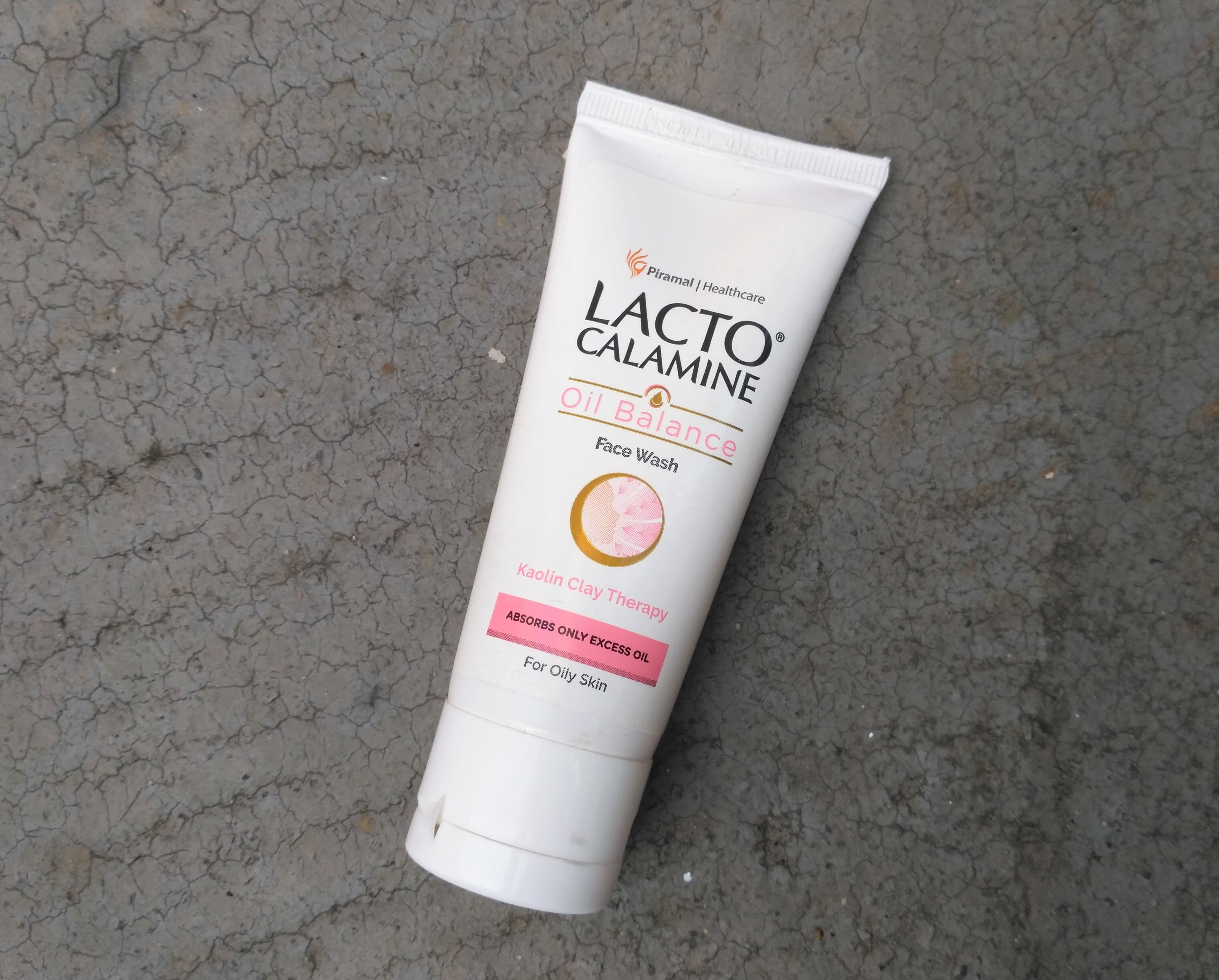 lacto calamine oil balance face wash review