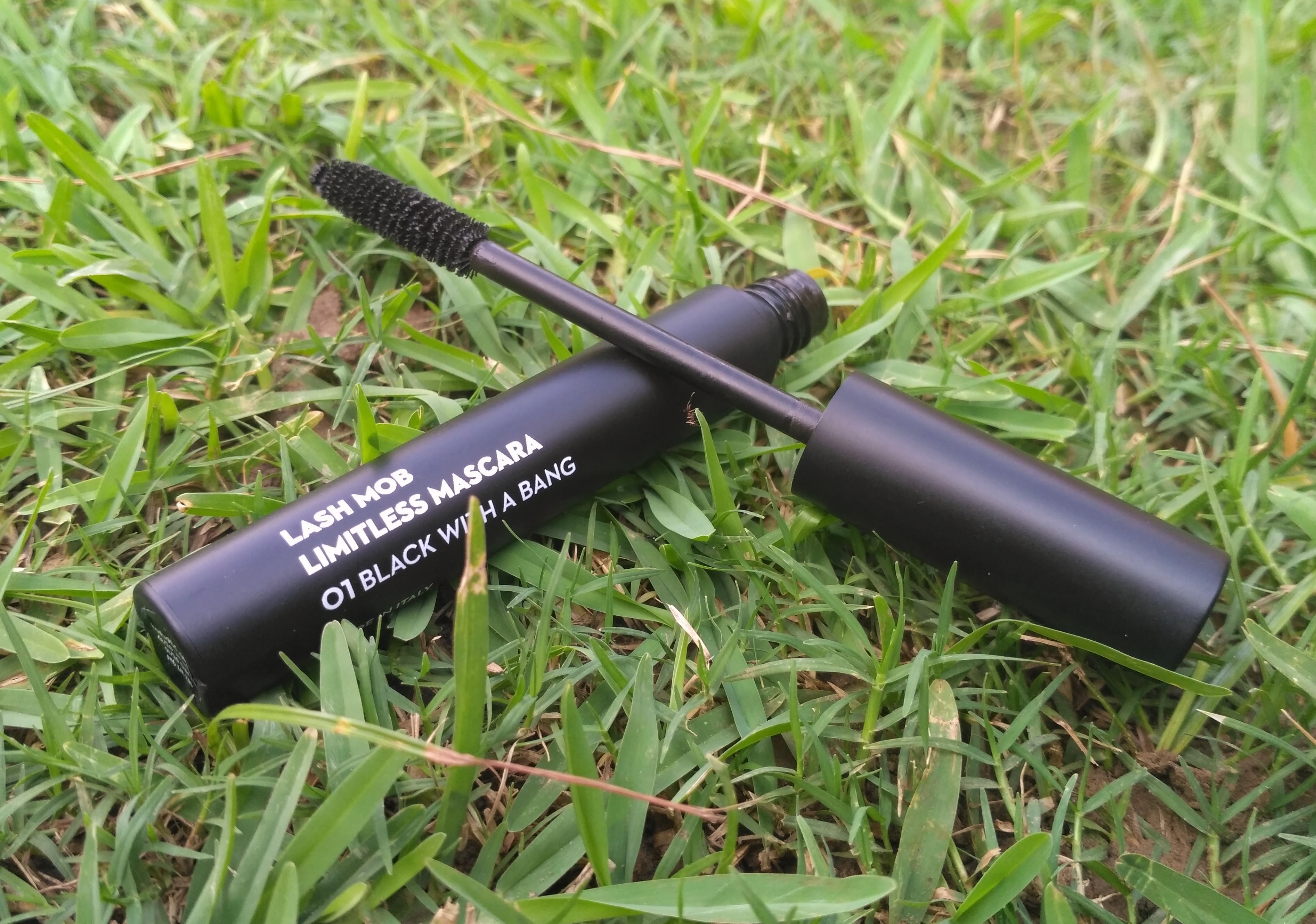 SUGAR Lash Mob Limitless Mascara 01 Review