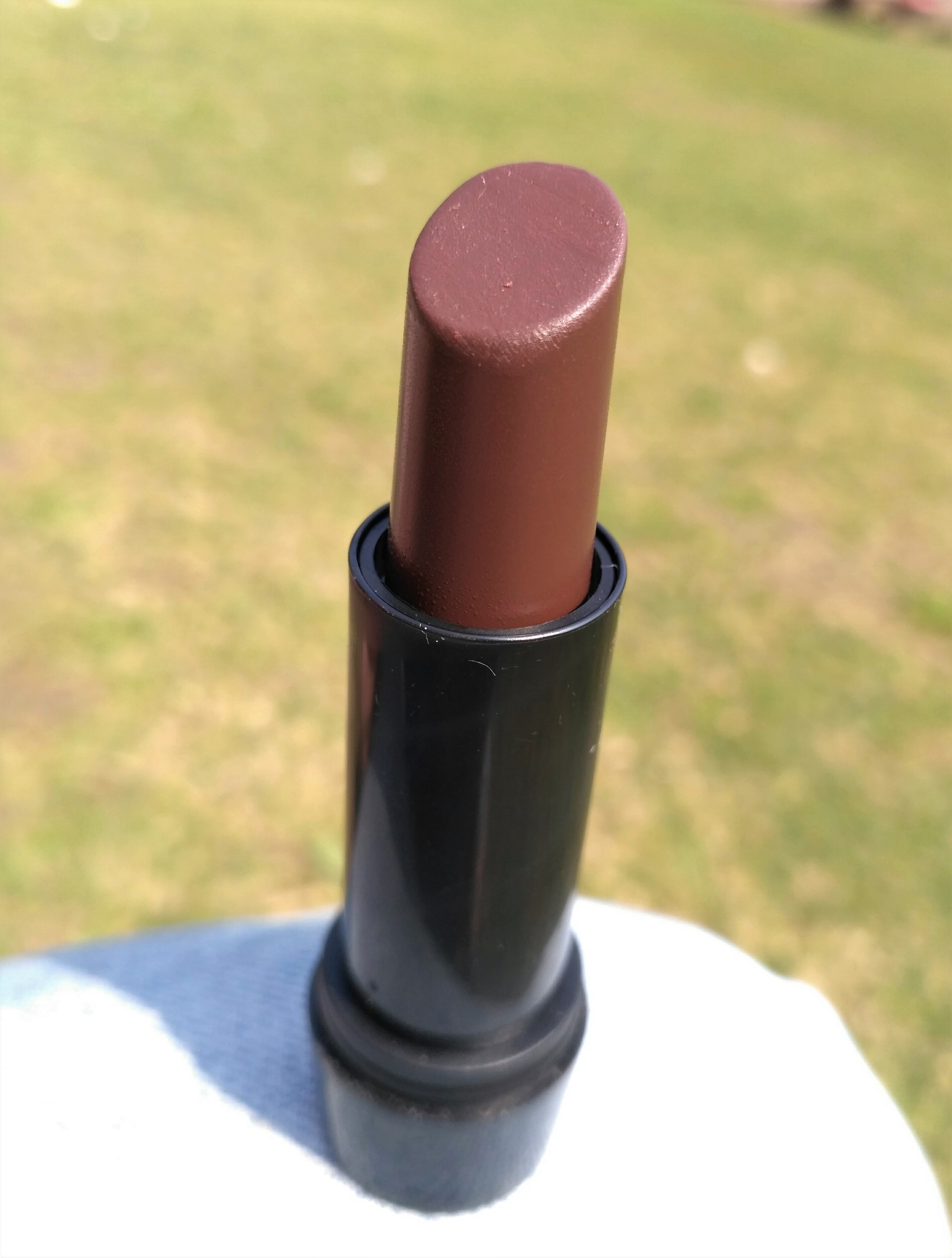 Elle 18 Color Pops Matte Lipstick Belgian Brown Review