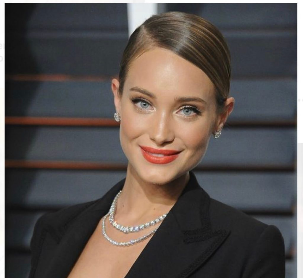 12 Perfect Hairstyles For High Forehead 12 Perfect Hairstyles For High Forehead