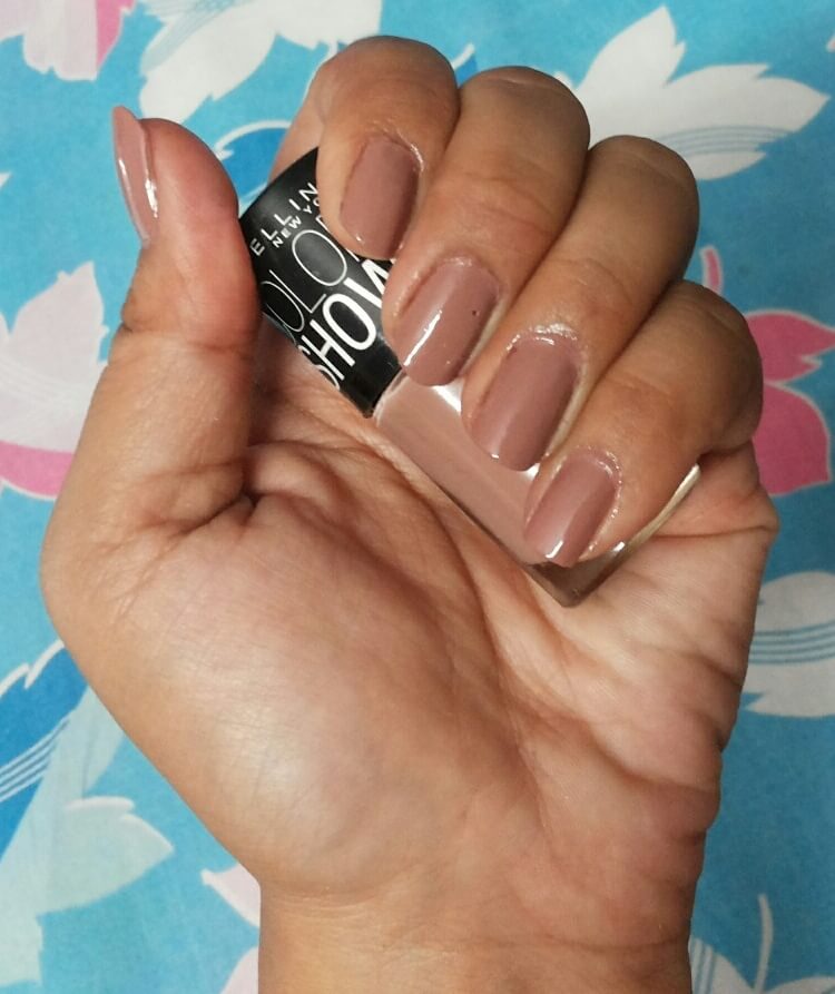 maybelline color show nail polish nude skin review 1