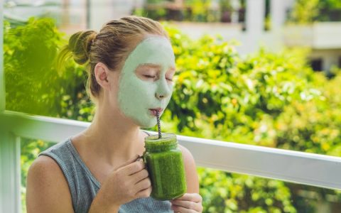 green clay mask for acne