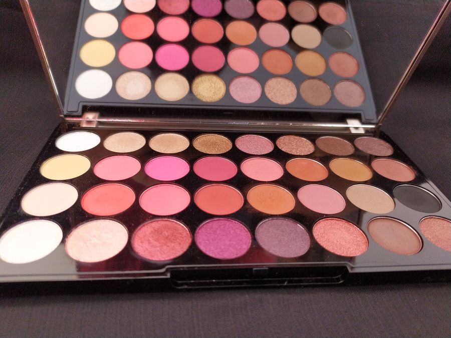 Makeup Revolution Ultra Eyeshadow Palette Flawless 4