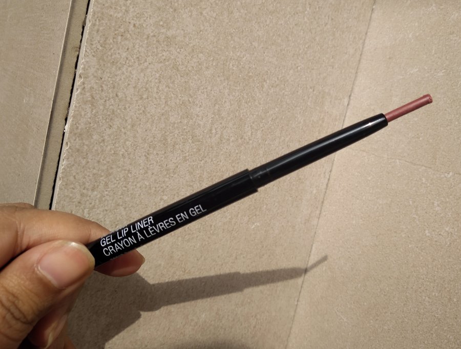 Wet n Wild Perfect Pout Gel Lip Liner Bare to Comment