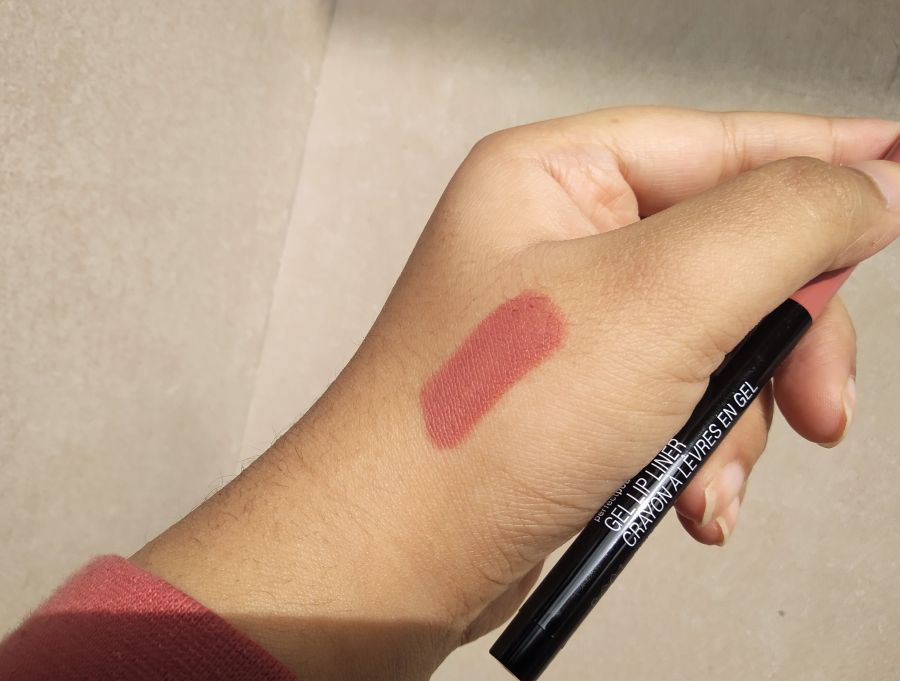 Wet n Wild Perfect Pout Gel Lip Liner Bare to Comment Swatches