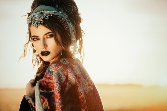 How to Do Flawless Gypsy Makeup - Tips and Ideas