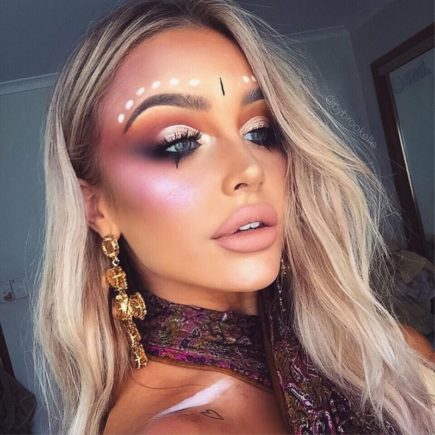 How to Do Flawless Gypsy Makeup - Tips and Ideas