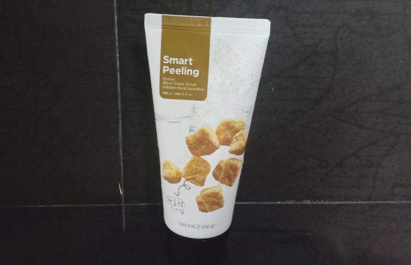 THE FACE SHOP Smart Peeling Honey Black Sugar Scrub Review