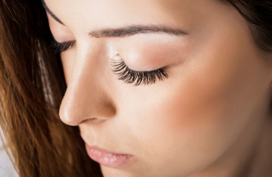 Does Crying Make Your Eyelashes Longer? Here’s The Truth! - Healthy Beauty