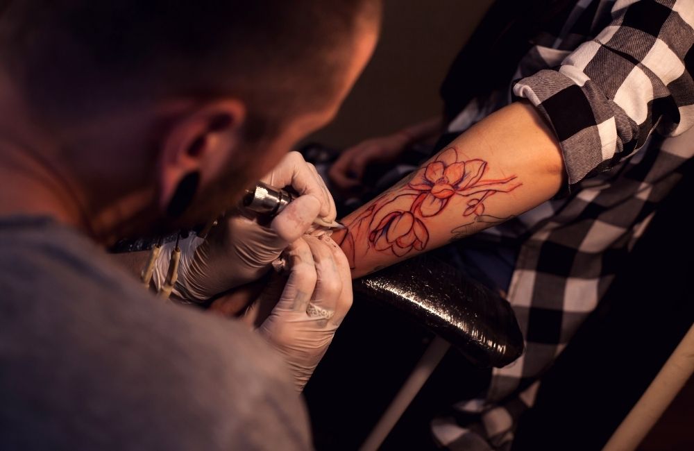 A Guide to Your First Tattoo, According to a Tattoo Artist | Teen Vogue