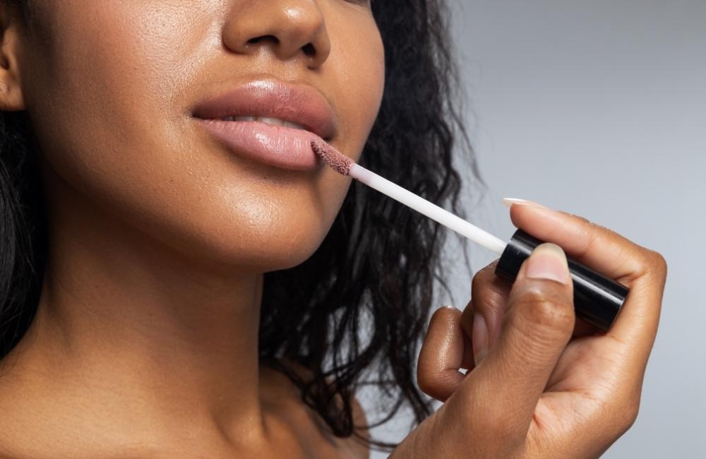 how to choose the right lip gloss