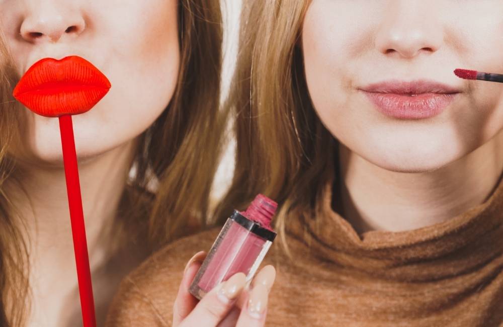 Makeup Tricks to Get Bigger Lips