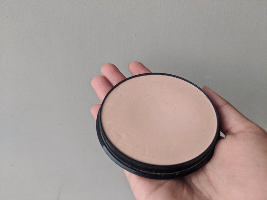 Max Factor Creme Puff Pressed Powder Review 50 Natural